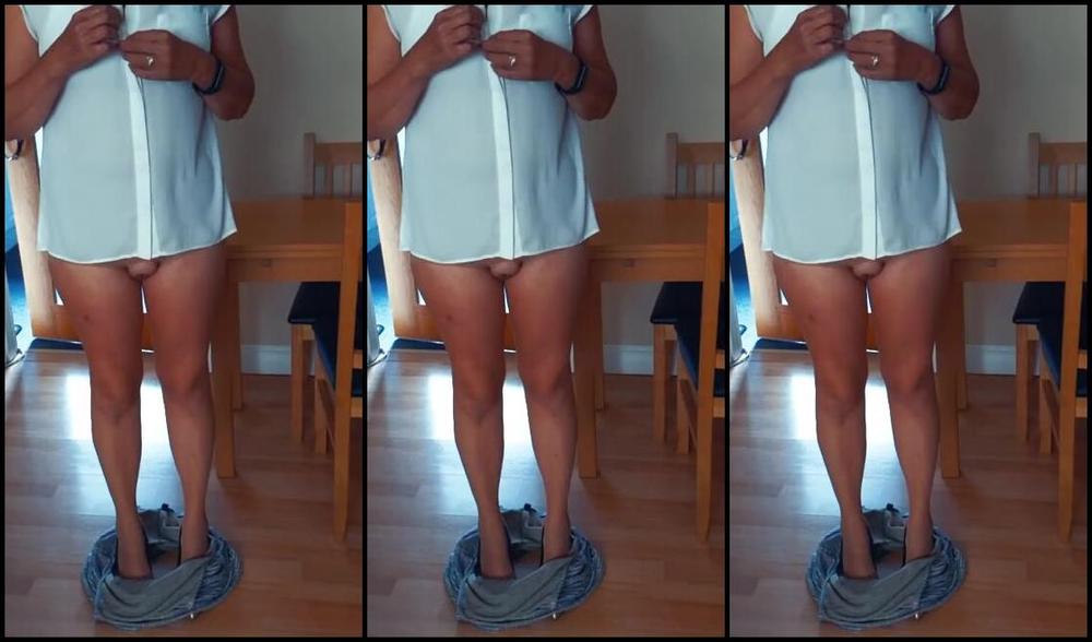 Mrs Sandie Nicknamed Mrssandie Onlyfans 07 28 2021 Got A Bit Of A Tan Want To See My White Bits