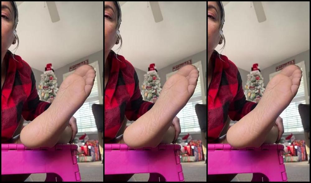 Deedee Nicknamed Deedeericanfeet 12 21 2024 Onlyfans Video Gm As Requested Sheer Nylons And Crocs Tease And Countdown