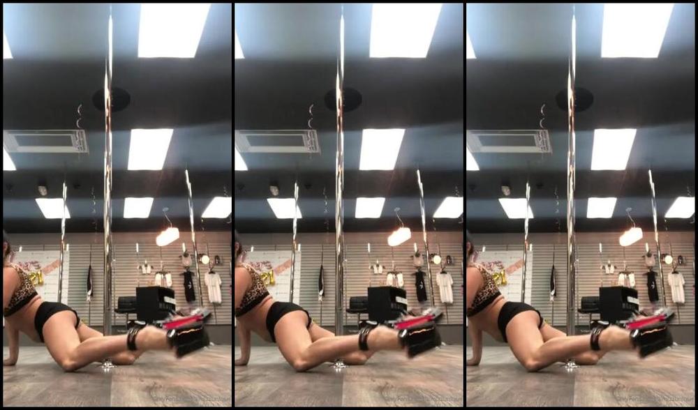 Lilmizzunique Nicknamed Lilmizzunique Onlyfans My Full Pole Dancing Video Since Ig Only Allows Me To Post 1 Minute