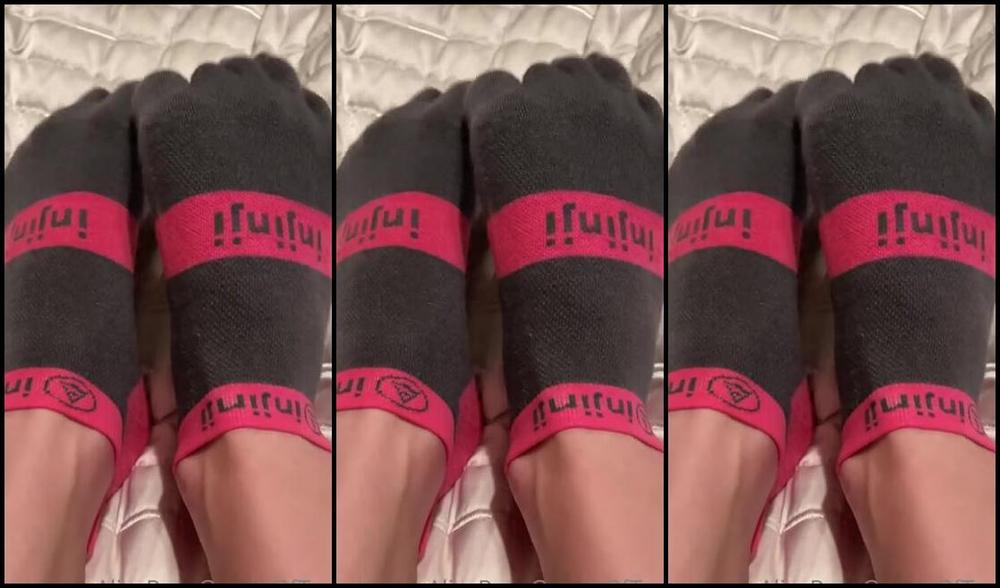 Alice Rose Nicknamed Alicerosequeenoftoes 02 13 2023 Onlyfans Video Here Is Some Silliness To Help You Start Your Week Out On The Right Foot