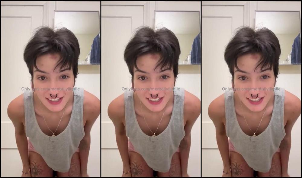 Mentallyillmile Nicknamed Mentallyillmile 07 24 2024 Onlyfans Video Life Update And Strip 1080P