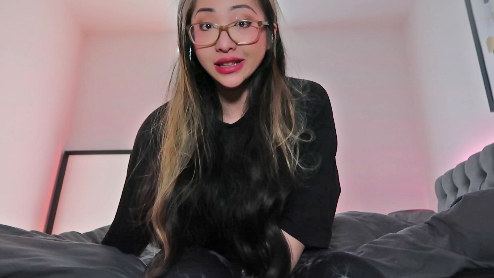 "claudiahon" asian goddess, cei, feet joi, financial domination, yoga pants Watch my sweat feet after gym JOI manyvids