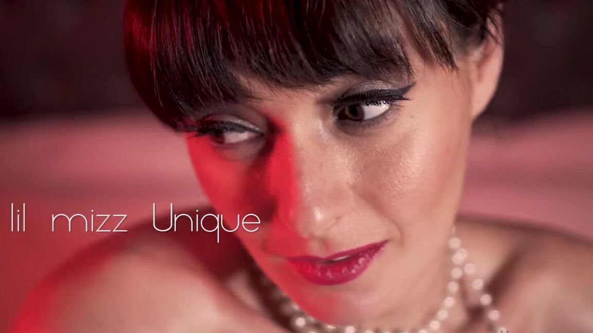 Lilmizzunique Nicknamed Lilmizzunique Onlyfans Playing With Pearls Short Nude Video