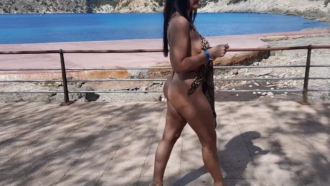 Divastiletto Nicknamed Divastiletto 04 15 2024 Onlyfans Video Leopard Print Bikini Walk