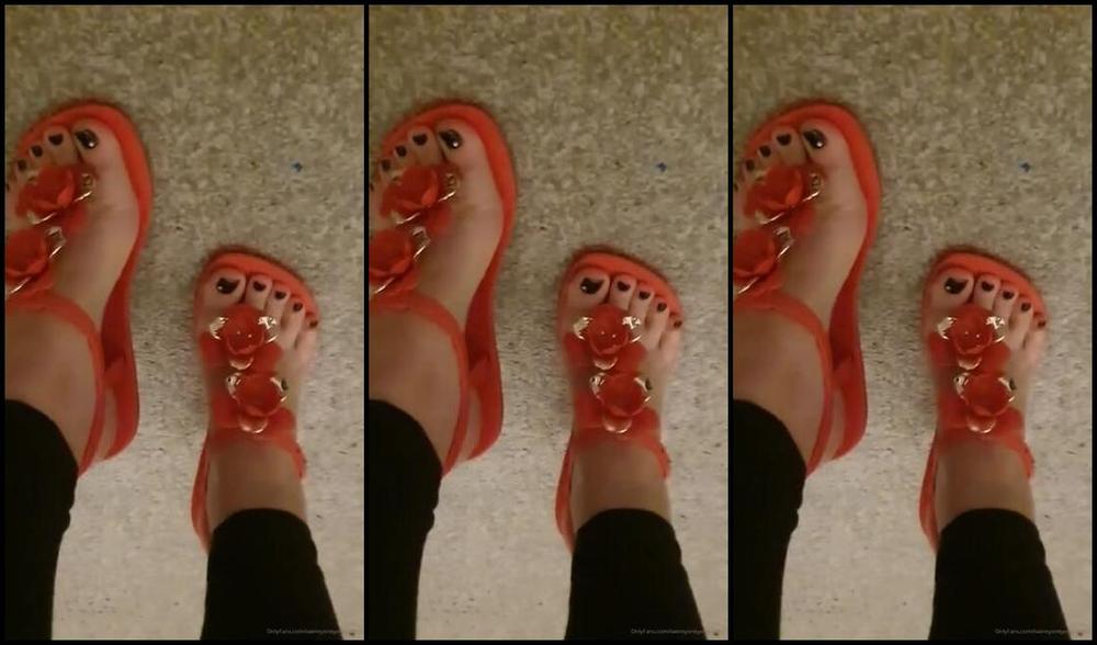 Finebritishfeet Nicknamed Tickletoesuk 12 11 2019 Onlyfans Video Black Toes Leggings And New Sandals