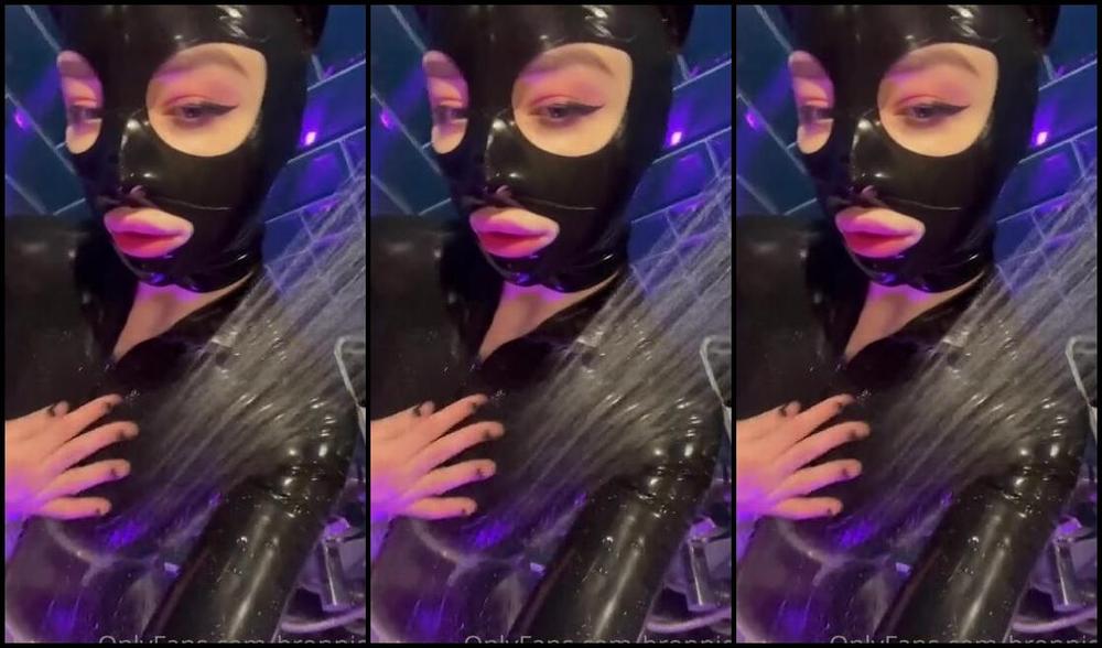 Anna Bronnica Nicknamed Bronnica 11 19 2021 Onlyfans Video Do Not Forget About The Shower After Its Warm