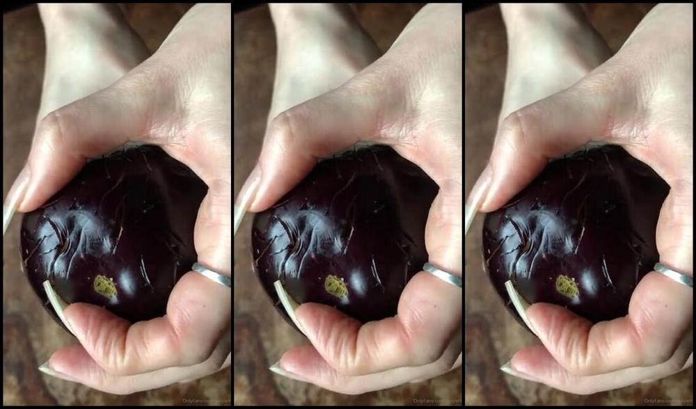 Lady Left Nicknamed Ladyleft 11 07 2020 Onlyfans Video The Aubergine Took My Bad Mood I Think