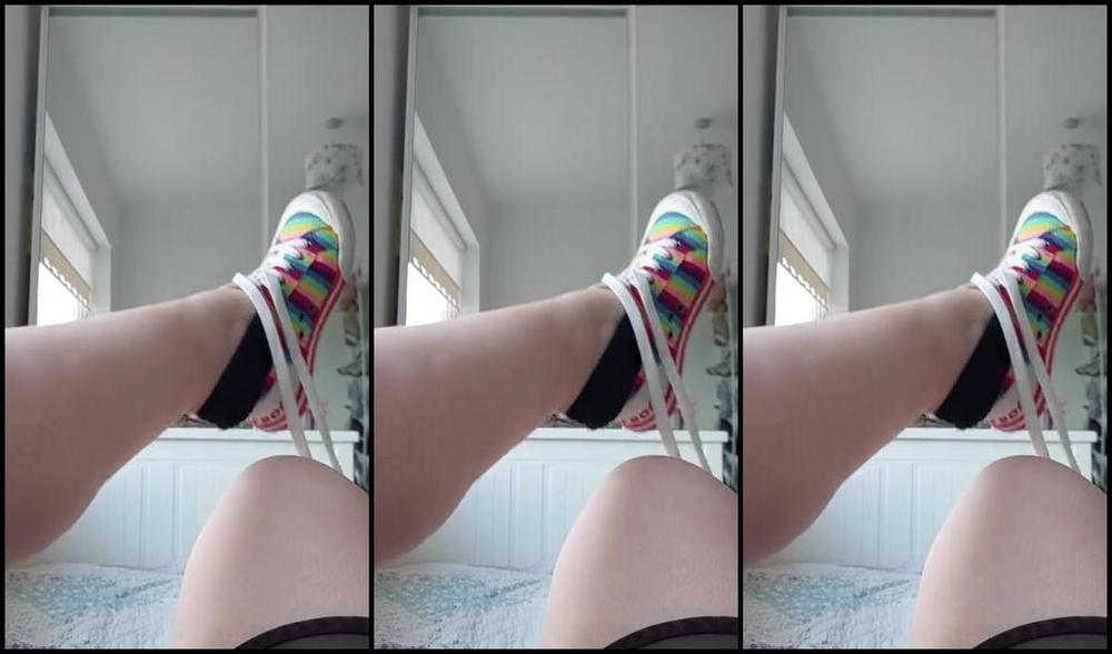 Tinyfairyfeet Nicknamed Tinyfairyfeet 05 25 2023 Onlyfans Video Thought Id Treat You To Some Thigh Action