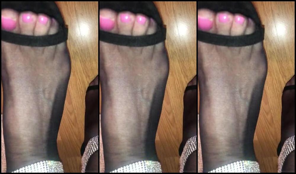 Naughty Nylons Nicknamed Naughtynylons Onlyfans I Love These Heels Who Wishes They Could Remove Them And Slip Those Stockings Down