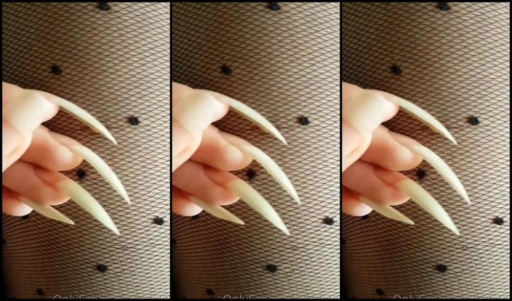 Lady Left Nicknamed Ladyleft 07 30 2020 Onlyfans Video Just My Pointed Index Nail At Its Longest Last Week Fingering A Little Hole In My Nl9M