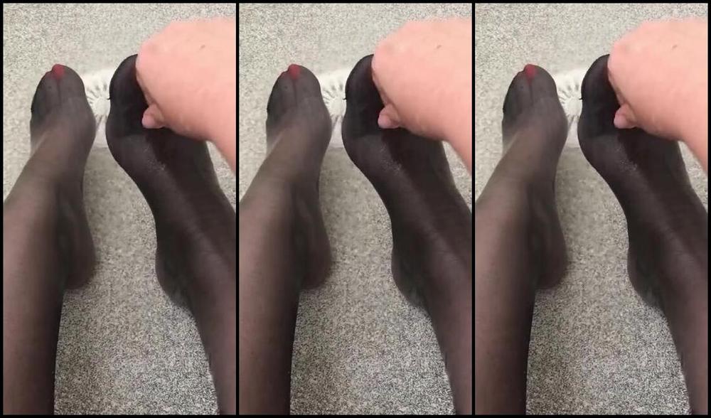 Nursekatiesfeet Nicknamed Katiesdungeon Foot Fetish 08 01 2023 Onlyfans Video Who Knew The Wet Tights Niche Had Such A Big Following Is It The Feel