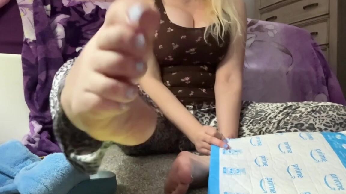 Alice Is More Nicknamed Aliceismore 02 03 2025 Onlyfans Video 8Pm Amazon Delivery Have You Seen Or Heard Of Fishnet Neon Rompers Yet