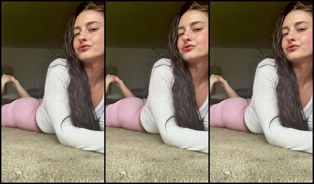 Goddess K Nicknamed Katescutiies 04 10 2025 Onlyfans Video I Know How Much You Love My Hot Yoga Solesthe Lighting Shifting During This Video Is