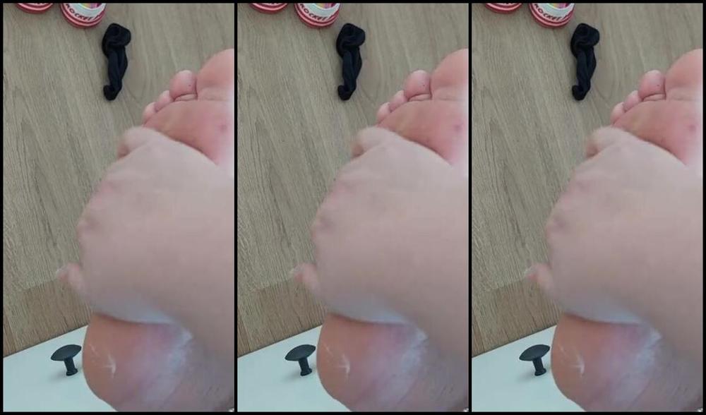 Tinyfairyfeet Nicknamed Tinyfairyfeet 05 24 2023 Onlyfans Video So Relaxing After A Hard Day