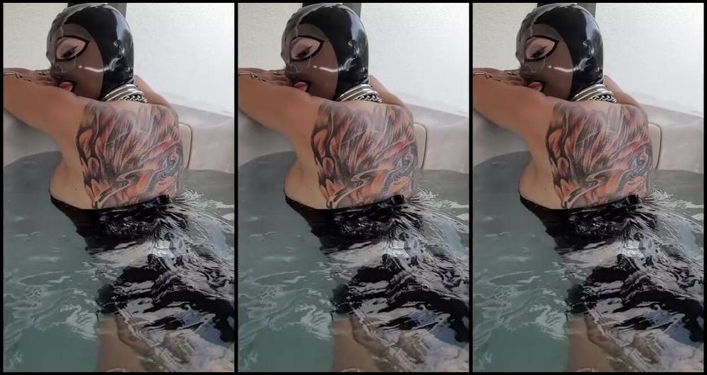 Sophie X Elodie Nicknamed Sophie X Elodie 10 01 2024 Onlyfans Video In Latex Mit Keuschheitsg Rtel Im Whirlpool Zu Zweit