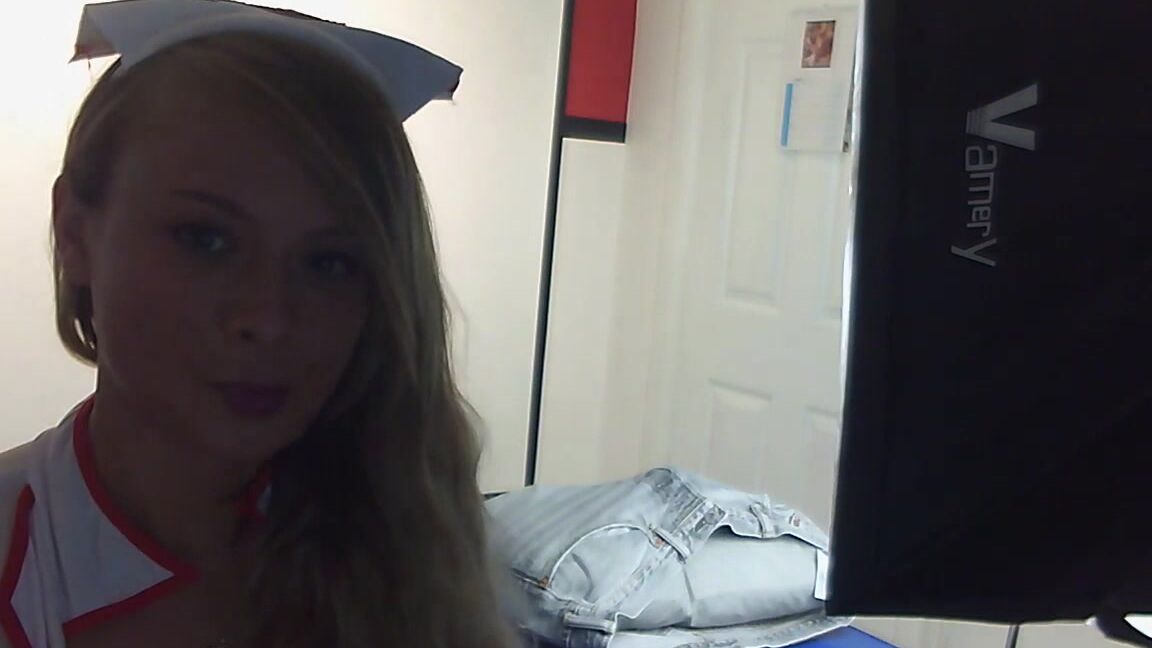 "PeachySkye" behind the scene, bloopers, cosplay, costume, role play behind the scenes manyvids