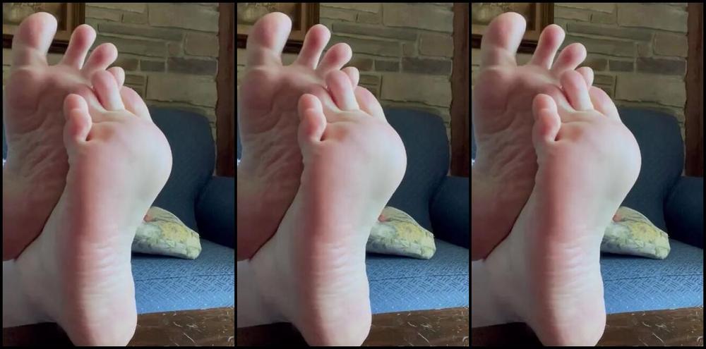 Fattyfeet420 Nicknamed Fattyfeet420 05 22 2023 Onlyfans Video Lazy Sunday Sunny Soles With A Little Instruction