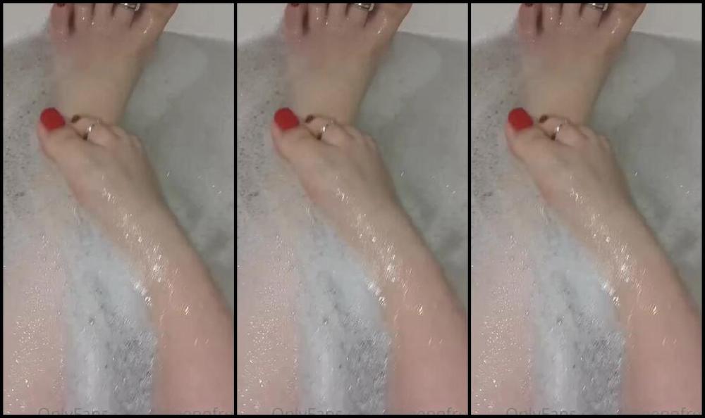 Goddess Trinity Nicknamed Queenofred 09 09 2021 Onlyfans Video Close Up Of My My New Red Toes Wet In The Bath With Some Bath Oil