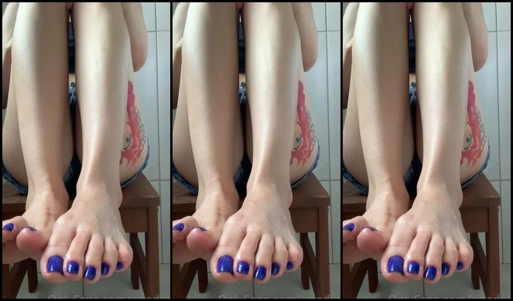 Srta Dess Nicknamed Srtadess 12 23 2021 Onlyfans Video Ei Meus Amores Ja E Quase Natal Obrigada Por Terem Escolhido Passar Mais Um Ano