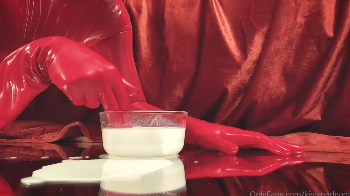 Kissmedeadlydoll Nicknamed Kissmedeadlydoll 06 09 2021 Onlyfans Video Happy Worship Wednesday Today I Am Bringing You A Little Latex Kitty Bts Ms