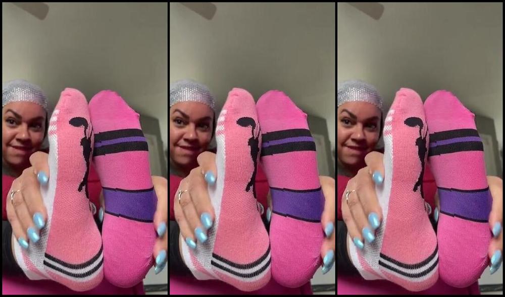 Deedee Nicknamed Deedeericanfeet 02 09 2025 Onlyfans Video As Requested A Sexy Ankle Sock Removal Tease