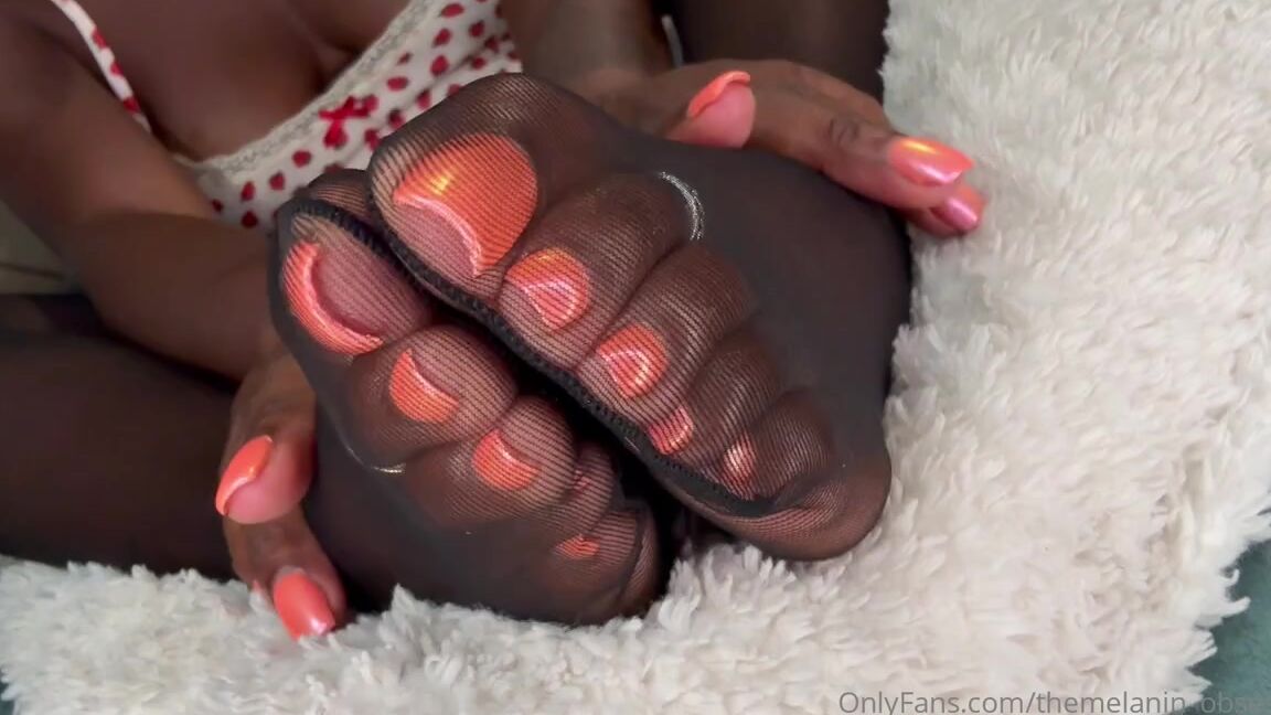 Kelly Nicknamed Themelanin Obsession 08 07 2025 Onlyfans Video To Small But These Are Beauties