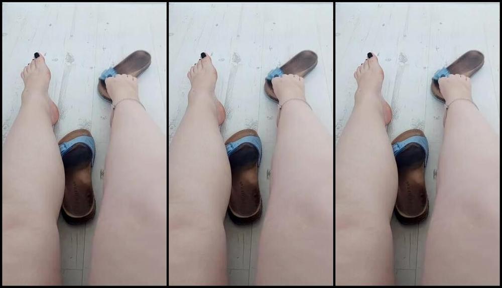 Tinyfairyfeet Nicknamed Tinyfairyfeet 09 08 2023 Onlyfans Video Shoe Play While I Cook Dinner These Sandals Are Still Available To Buy