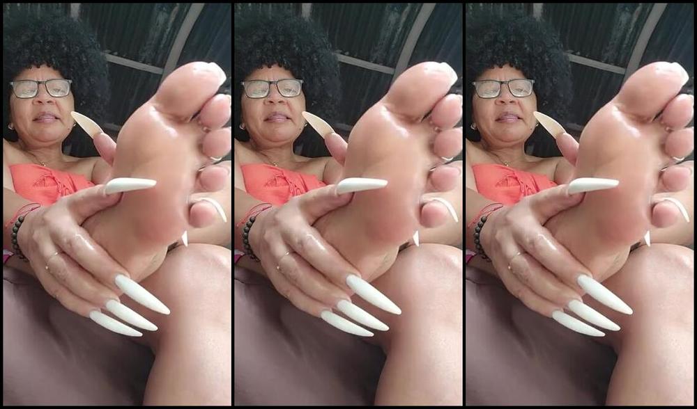 Meryann Nicknamed Solesqueenrd 11 17 2024 Onlyfans Video Do You Want To Play With My Oily Soles Or My Little Hole Quieres Jugar Con