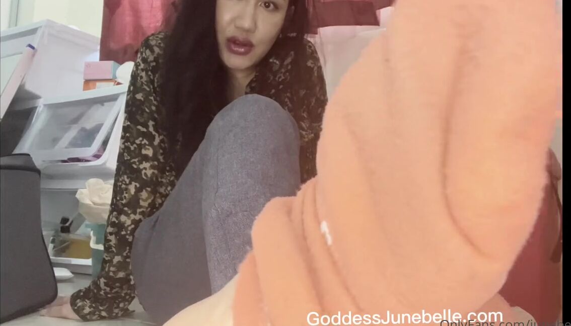 Goddessjunebelle Nicknamed Junebelle99 02 27 2023 Onlyfans Video Beg To Sniff My Dirty Socks