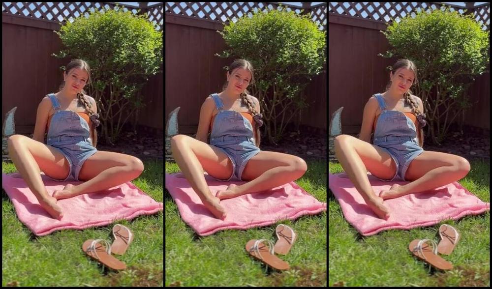 Halleys Comet Nicknamed Halleyscomet69 Onlyfans I Know Exactly What Your Monday Needs Listen To The Sound Of The Birds Look