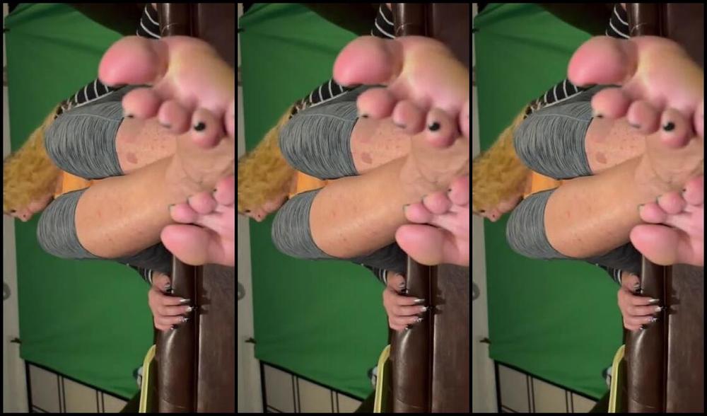 Lady Toxin Nicknamed Theladytoxin 11 16 2022 Onlyfans Video I Know Its Not Your Usual Content But Sometimes Its Nice To Give You A Little