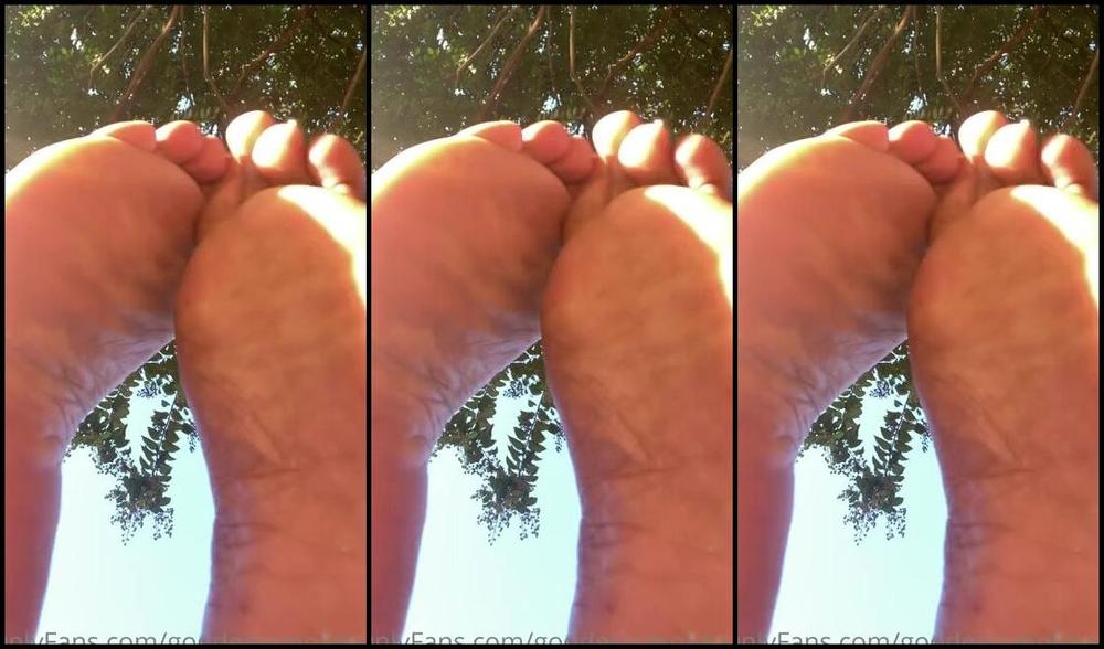 Goddess Smokey Nicknamed Goddesssmokeyyy Onlyfans Full Blown Toe Wiggling