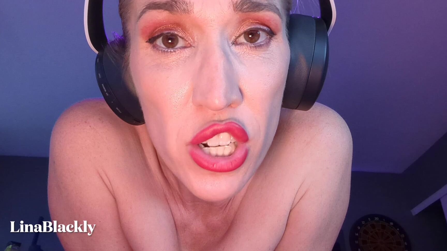 "LinaBlackly" extremecloseups, giantess, labia, livecams, vore Giantess Live Show POV VORE manyvids