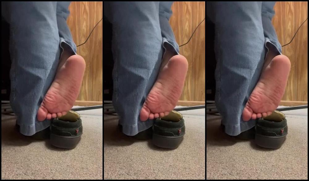 Fattyfeet420 Nicknamed Fattyfeet420 03 05 2024 Onlyfans Video Shoe Dipping At The Server