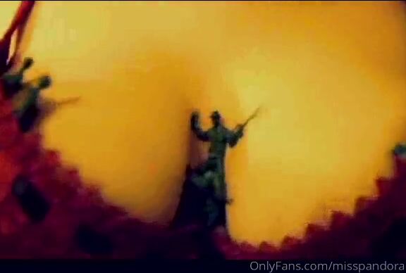 Miss Pandora Nicknamed Misspandora Onlyfans 07 16 2019 My Friend Bex Has Gorgeous Ginormous Tits I Shot Her Doing Some Giantess Stuff No