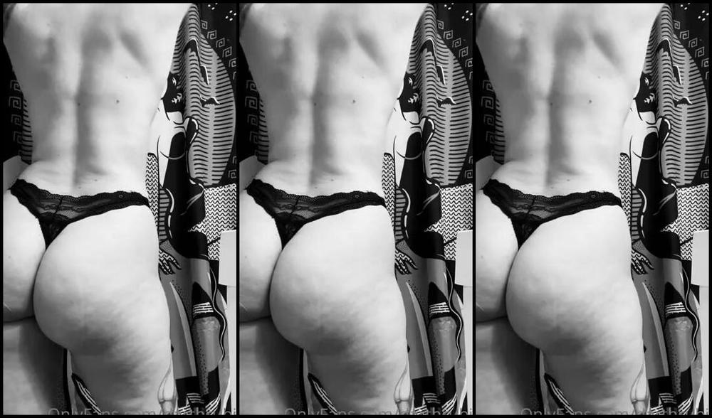 Rubie Hellia Nicknamed Rubiehellia Onlyfans Tried To Make Y All A Little Video Of Me Wiggling Out Of My Clothes Before The