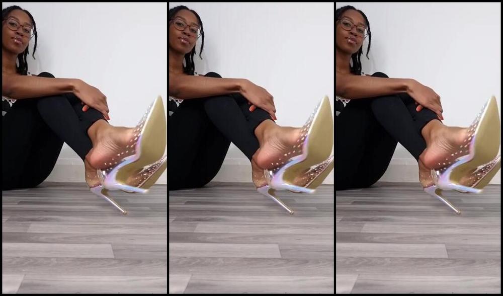 Ceceprincesstoes Nicknamed Cecesprincesstoes 10 21 2022 Onlyfans Video Dangling My New Heels For You