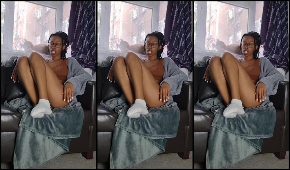 Ceceprincesstoes Nicknamed Cecesprincesstoes 10 05 2023 Onlyfans Video Pov Your Roommate Is Wearing Your Favourite