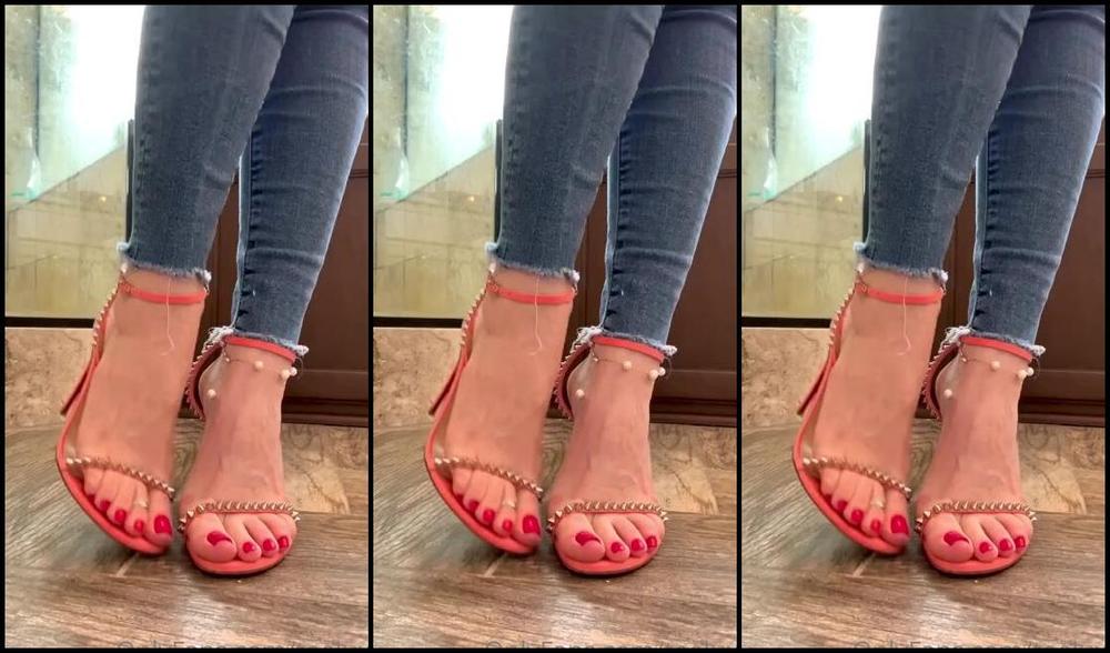 Toe Luxx Nicknamed Toeluxx 05 01 2022 Onlyfans Video From This Morning