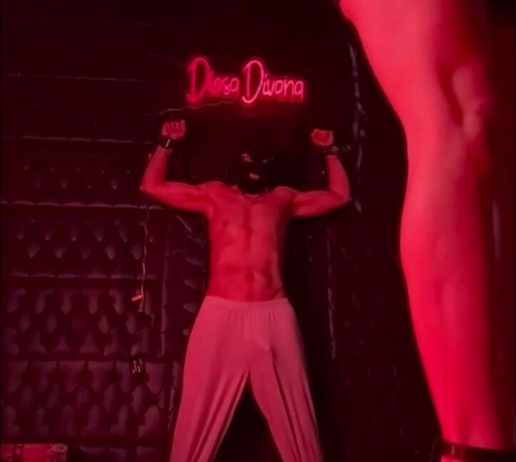 Diosa Divana Nicknamed Goddessdivana 05 10 2025 Onlyfans Video Arrodillate Para Ver Mis Videos Perro