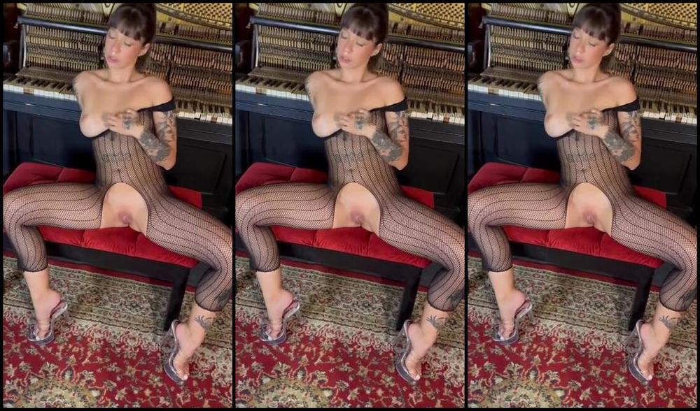 Esencia Migrante Nicknamed Esenciamigrante 05 21 2025 Onlyfans Video Me Gustaria Tocar El Piano Para Ti