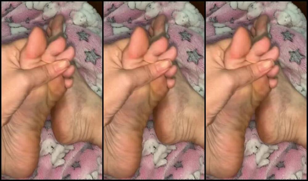 Srta Dess Nicknamed Srtadess 06 01 2022 Onlyfans Video Quer Lamber Do You Want To Lick