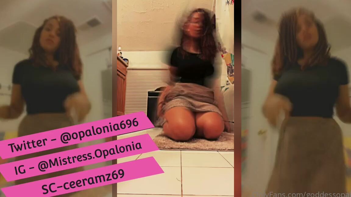 Goddessopalonia Nicknamed Goddessopalonia Onlyfans Afternoon Boys And Slaves A Gift For Your Workday Or Whatever Adventure Awaits You Working