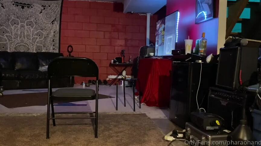 Pharaoh Spanks Nicknamed Pharaohspanks Onlyfans 10 31 2020 Honey Gets A Hard Paddlin