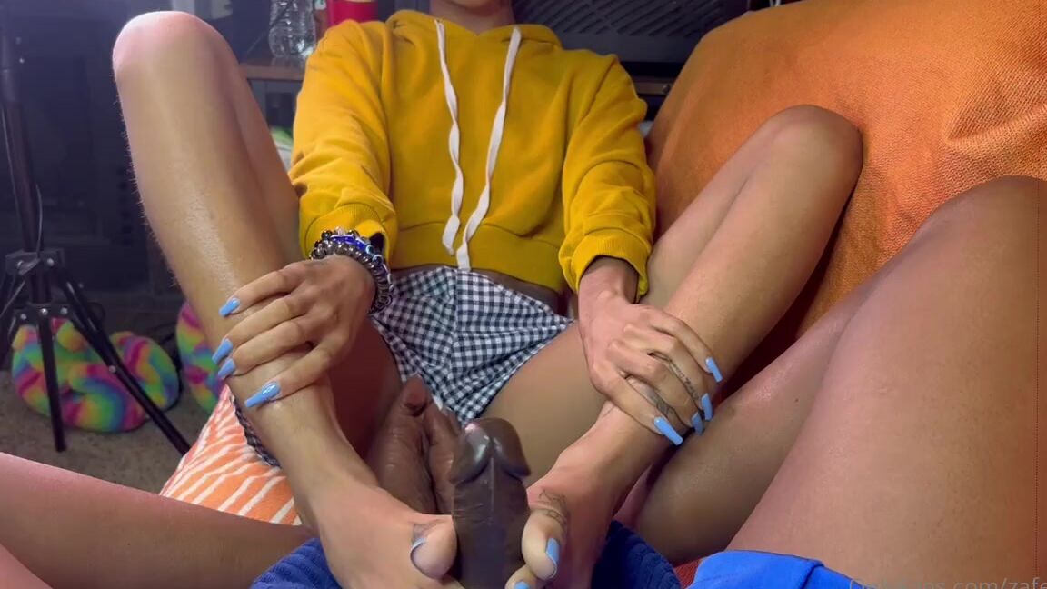 Zafeet Nicknamed Zafeetllc 08 28 2024 Onlyfans Video Helping My Hg With Her