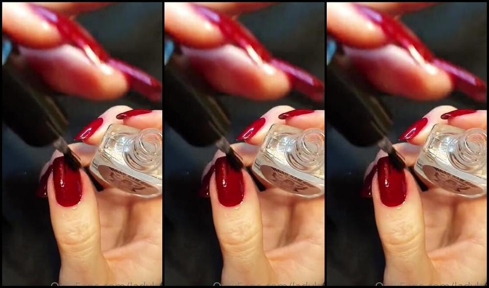 Lady Left Nicknamed Ladyleft 02 13 2021 Onlyfans Video Shiny Red And Close Up