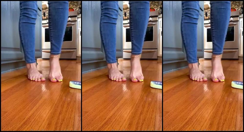 Toe Luxx Nicknamed Toeluxx 02 18 2022 Onlyfans Video Eeee Im Kinda Nervous To Share This