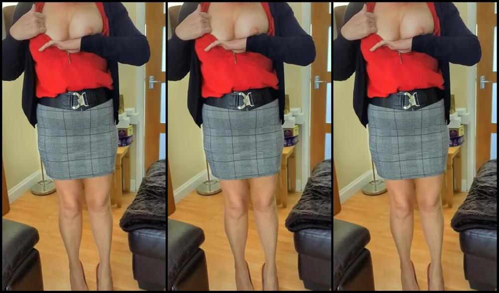 Mrs Sandie Nicknamed Mrssandie Onlyfans 01 09 2022 Short Work Skirt And Tan Crotchless Tights Friday 7Th January Xx