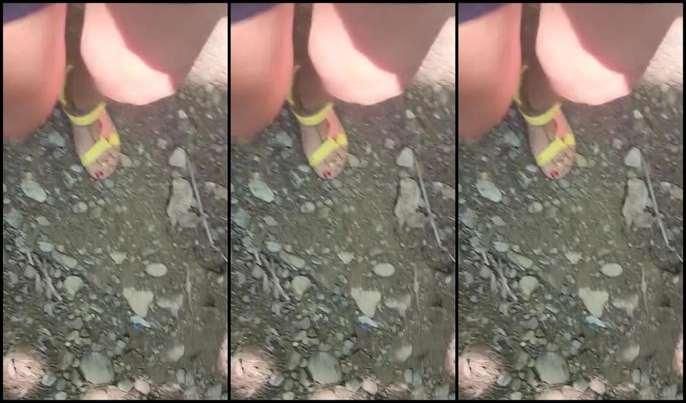 Meryann Nicknamed Solesqueenrd 11 21 2024 Onlyfans Video Again In The Rural Area The Countryside In Nature Without The Noise Of The City