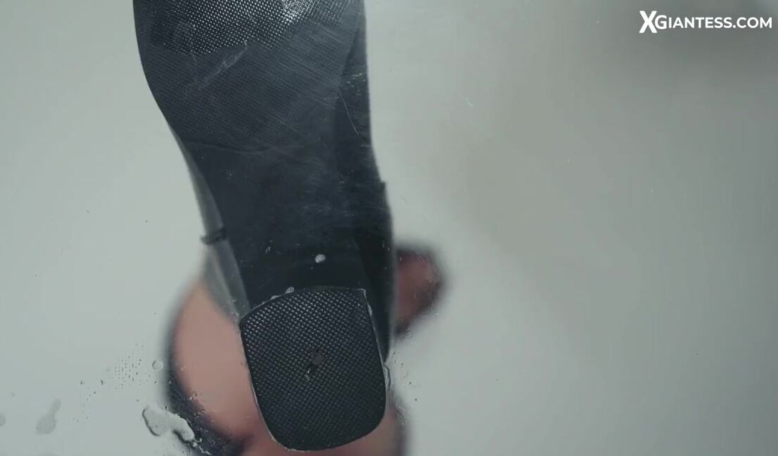 Giantess Ella Nicknamed Giantessella 10 03 2024 Onlyfans Video You Wake Up Shrunken Down On The Dirty Floor